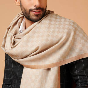 Chales cálidos de invierno hechos en fábrica al por mayor hechos en material de lana Nuevo diseño Estilo elegante Chal de lana para hombre - Product Image 5