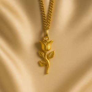 Pendentif religieux pour homme en argent plaqué or avec zircon sur chaîne à maillons, idéal pour les fêtes et les anniversaires - Product Image 1