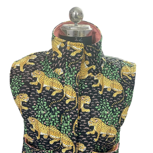 Chaqueta de invierno acolchada hecha a mano para mujer, ropa de abrigo lavada de tela tejida con estampado de tigre bohemio informal con cierre de gancho - Product Image 1