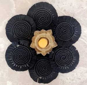 Posavasos de macramé de marca privada con flecos suaves y tejido fuerte para uso diario en la cocina o ajustes bohemios - Product Image 3