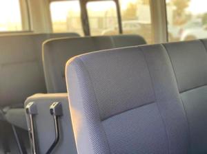 Toyota HIACE SUPER CLEAN, Techo Estándar, 15 Asientos, Diésel 2.5L, Tracción Trasera - Product Image 4