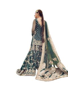 Vestido de Novia Pakistaní Premium, Color Verde Menta Pastel, Largo hasta el Suelo, con Delicado Bordado Floral y Lentejuelas - Product Image 1