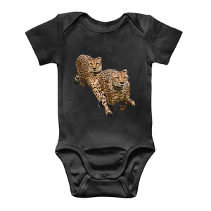 Body de Bebé Clásico Cheetah Brothers 100% Algodón con un Adorable Estampado Animal - Product Image 1