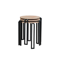 Ensemble de tables basses rondes modernes, plateau en bois, structure en métal, meubles minimalistes pour salon