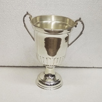 Haute qualité 2025 Offre Spéciale Europe Style Champion League Sports de plein air trophée tasse en métal Antique laiton trophées tasse