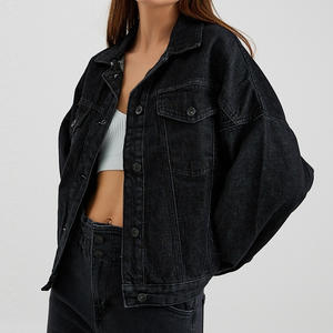 Chaqueta vaquera transpirable ligera de alta calidad de color negro para mujer disponible a un precio razonable - Product Image 3