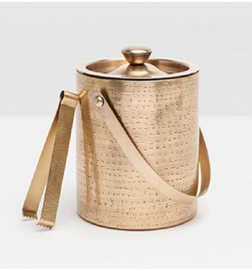 Cubo de hielo de metal texturizado con asas de asta para un aspecto rústico. Disponible en nuestra tienda para su próxima fiesta. - Product Image 6