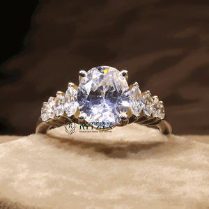 Solitario de diamante de corte ovalado y marquesa con anillo de compromiso de acento para mujer - Product Image 3