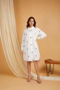 Robes mi-longues vintage blanches personnalisées OEM ODM pour femmes, robes élégantes coréennes décontractées à imprimé floral pour femmes, robes d'été longues - Product Image 3