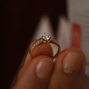 Heirloom Top Qualité 9k 10k 14k 18k Or Massif 0.63 Carat F VS1 Taille Ronde Diamant Naturel Bague De Fiançailles De Mariage En Gros Prix - Product Image 1