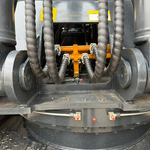 Excavadora de Orugas Usada de 22 Toneladas, Modelo 220-9S, con Motor Cummins, Alta Eficiencia, de Segunda Mano en Venta - Product Image 3