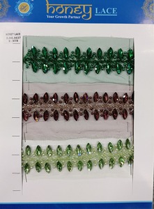 ผ้าลูกไม้ปักลายดอกไม้สีสันสดใสและมีลวดลายที่ซับซ้อนเหมาะสำหรับแฟชั่นระดับไฮเอนด์ - Product Image 6