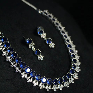 สร้อยคอทองเหลืองสวยงามไม่เหมือนใครและกำลังมาแรงในอินเดียประดับเพชร CZ และไข่มุกสีเงินสำหรับเจ้าสาวงานแต่งงานผู้จัดจำหน่ายสินค้าจำนวนมาก - Product Image 1