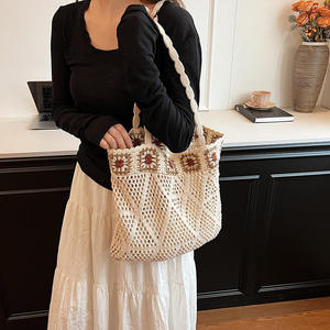 Bolso de hombro de punto hueco informal para mujer, de gran capacidad, sin forro, de tela, novedad 2025, ligero, para ocio y viajes, para todas las estaciones - Product Image 2
