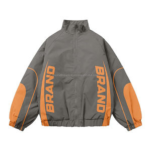 ชุดวอร์มกันลมผ้าโพลีเอสเตอร์พรีเมียม 130 GSM ผ้าทอเนื้อเบา ดีไซน์แผงสีหลากหลาย พร้อมโลโก้แบบรีดร้อนตามสั่ง - Product Image 4