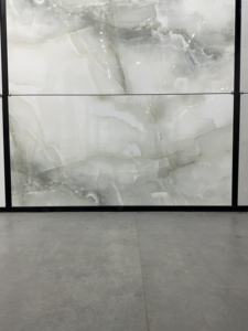 Carreaux de porcelaine de 800x1600mm en grande dalle carreaux vitrifiés pour le sol pour l'utilisation dans un intérieur somptueux dans une villa, fabriqués en Inde - Product Image 4