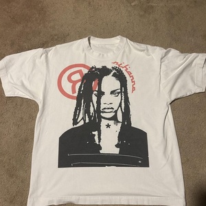 เสื้อยืดคอกลมลำลองทรงปกติ แขนสั้น ผู้ชาย รุ่นใหม่ประจำปี 2025 สำหรับฤดูร้อน ผ้าฝ้าย 100% ระบายอากาศได้ดี แห้งเร็ว - Product Image 1