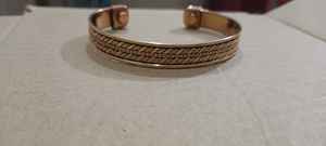 Pulsera de joyería de moda 8,0 MM Brazaletes de cobre puro magnéticos de salud para mujeres para bodas y fiestas a bajo precio de LUXURY CRAFTS - Product Image 5