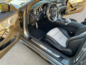 Voiture de sport de luxe haute performance, AMG C63 S Cabriolet 2017, bi-turbo, 8 cylindres, 503 CV, à vendre - Product Image 6