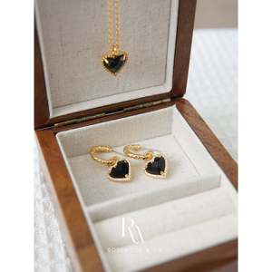 Collana con Ciondolo a Cuore Nero Impermeabile, Anallergica, con Pietra Nera, Regalo Amore Eterno, con Orecchini Pendenti, Accessorio Moda - Product Image 5