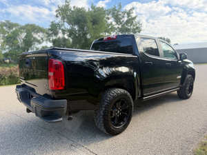 Nouveau Chevrolet Colorado Z71 2022 d'occasion avec support intégré - Product Image 2