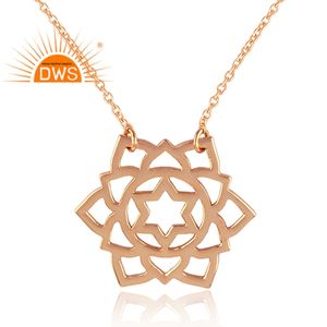 Collar con colgante de diseño de Chakra chapado en oro rosa y plata de ley de la mejor calidad, fabricante de joyería fina Demi - Product Image 3