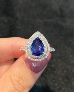 Bague en argent sterling 925 avec saphir bleu de laboratoire et spinelle rose luxueuse, taille poire 2,61 carats, style classique vintage, pour mariage et occasions spéciales - Product Image 4