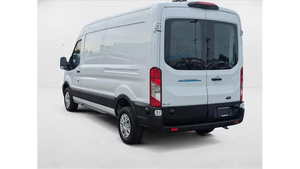 Ford E-Transit Cargo Van T-350 2023, toit moyen 148 pouces, 9500 GVWR, propulsion, occasion en excellent état - Product Image 2