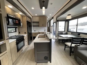 รถบ้านมือสองสภาพดี ปี 2026 รุ่น Forest River Campsite Elite 32BA-M - Product Image 4