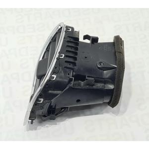 Rejilla de Ventilación del Tablero Derecho AUDI A5 Serie Sedán (8T3) 8T1820902A (07>17) - Product Image 4