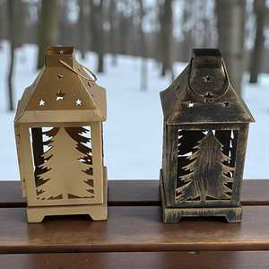 Linterna de vela de árbol de Navidad de metal | Linterna LED decorativa con recubrimiento en polvo 12x12x26 cm - Product Image 3