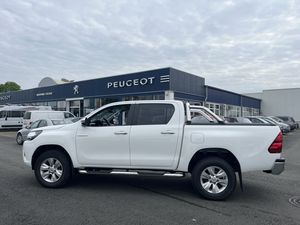 2018 GCC Hilux Used FWD Automatic with Leather Seats ACC Cruise Control AWD LED Lights 360 <b>Camera</b> Great Value! - Product Image 2