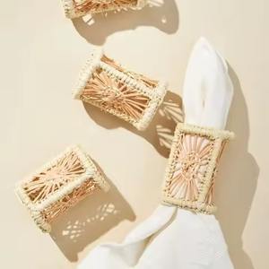 Servilletero de ratán de granja rústica con textura tejida a mano duradera Ideal para decoración de mesa cocinas y mesas de comedor - Product Image 6
