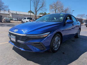 Usado 2024 H * yundai Elantra SEL - Product Image 2