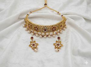 ชุดสร้อยคอแบบโชคเกอร์สไตล์ราชวัติ งานขัดเงาแบบโบราณ 5 ชั้น ประดับลูกปัดแบบชาติพันธุ์ เหมาะสำหรับงานแต่งงาน งานปาร์ตี้ งานเทศกาล และงานพิธีกรรมแบบดั้งเดิม - Product Image 3