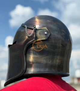 Casque de Chevalier Croisé Médiéval avec Finition en Acier Antique, Conception à Ventilation Croisée et Aspect Authentique Prêt pour le Combat - Product Image 6