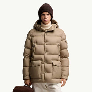 Veste matelassée unisexe à capuche de haute qualité, sur mesure, en gros, confortable, grande taille, par Marfa International - Product Image 3