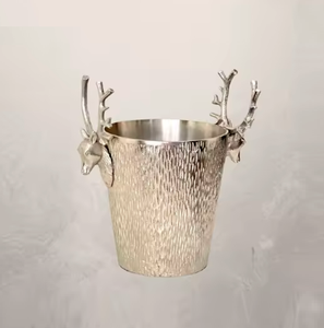 Seau à vin en métal design renne poli argent de luxe fait à la main refroidisseurs de boissons et seaux à glace artisanat indien - Product Image 2