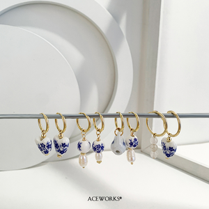 Galería <span class=keywords><strong>de</strong></span> <span class=keywords><strong>Aros</strong></span> Chinoiserie |   Pendientes <span class=keywords><strong>de</strong></span> Aro Huggie <span class=keywords><strong>de</strong></span> Cerámica con Baño <span class=keywords><strong>de</strong></span> Oro PVD <span class=keywords><strong>de</strong></span> 18K y Acero Inoxidable |   Impermeable, Resistente al Deslustre - Product Image 6