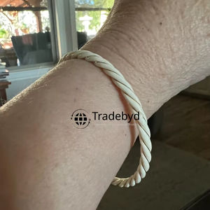 Bracelet en incrustation d'os fait à la main, bijoux de créateur haut de gamme pour unisexe, cadeau tendance par Tradebyd (plusieurs tailles disponibles) - Product Image 3