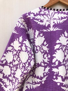 แจ็กเก็ตลายดอกไม้สีม่วงสำหรับผู้หญิงเสื้อคลุมผ้าฝ้ายพิมพ์ลายสไตล์โบฮีเมียนพร้อมกระดุมปิดแฮนด์เมดของขวัญวันหยุด - Product Image 6