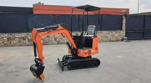 Envío Gratis  KV12 Mini Excavadora de 1 Tonelada |   12 HP HPR Diésel |   1.65 m de Profundidad de Excavación |   5 km/h |   950 mm de Ancho |   Martillo Hidráulico - Product Image 5