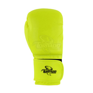 Gants de boxe Muay Thai MMA de haute qualité - Logo personnalisé, cuir imperméable, gants d'entraînement, couleur personnalisée et unisexe - Product Image 3