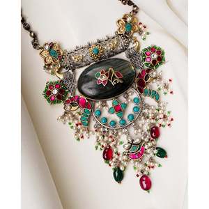 Collar de Plata de Ley 925 con Perla de Agua Dulce y Diseño Floral, Coleccionable Cultural Anokhi, para Mujer, con Colgante de 10 cm - Product Image 1