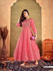 Gulmahor Rayon Jaipuri Print con bordado Flair Kurti - Product Image 2