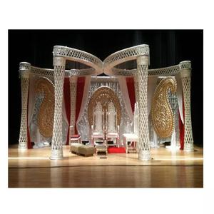 Mandap de mariage de luxe avec papillons blancs, décoration de mariage élégante au Royaume-Uni, mandap de cérémonie de mariage avec papillons blancs, mandap d'événement de mariage à Chicago - Product Image 1