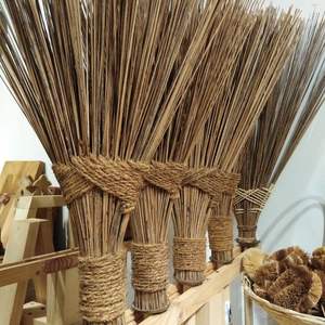 Pelle à poussière en bois artisanale avec manche long, nouveau style conçu en usine pour le nettoyage de la maison, balai à gazon doux coloré - Product Image 3