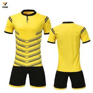 2025 uniformes de camiseta de fútbol para hombres, kit deportivo transpirable personalizado, diseño más nuevo, precios bajos al por mayor para equipos de fútbol - Product Image 1