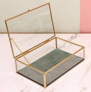 Élégante boîte à bijoux en métal de qualité supérieure avec finition antique sophistiquée mettant en valeur et protégeant les bijoux - Product Image 5