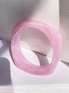 COULEURS Bijoux Résine Acrylique Bracelet Bracelet Exagéré Éblouissant Multicolore Large Irrégulier Carré Acrylique Bracelets pour - Product Image 3